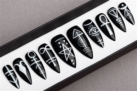 Witchcraft black nails